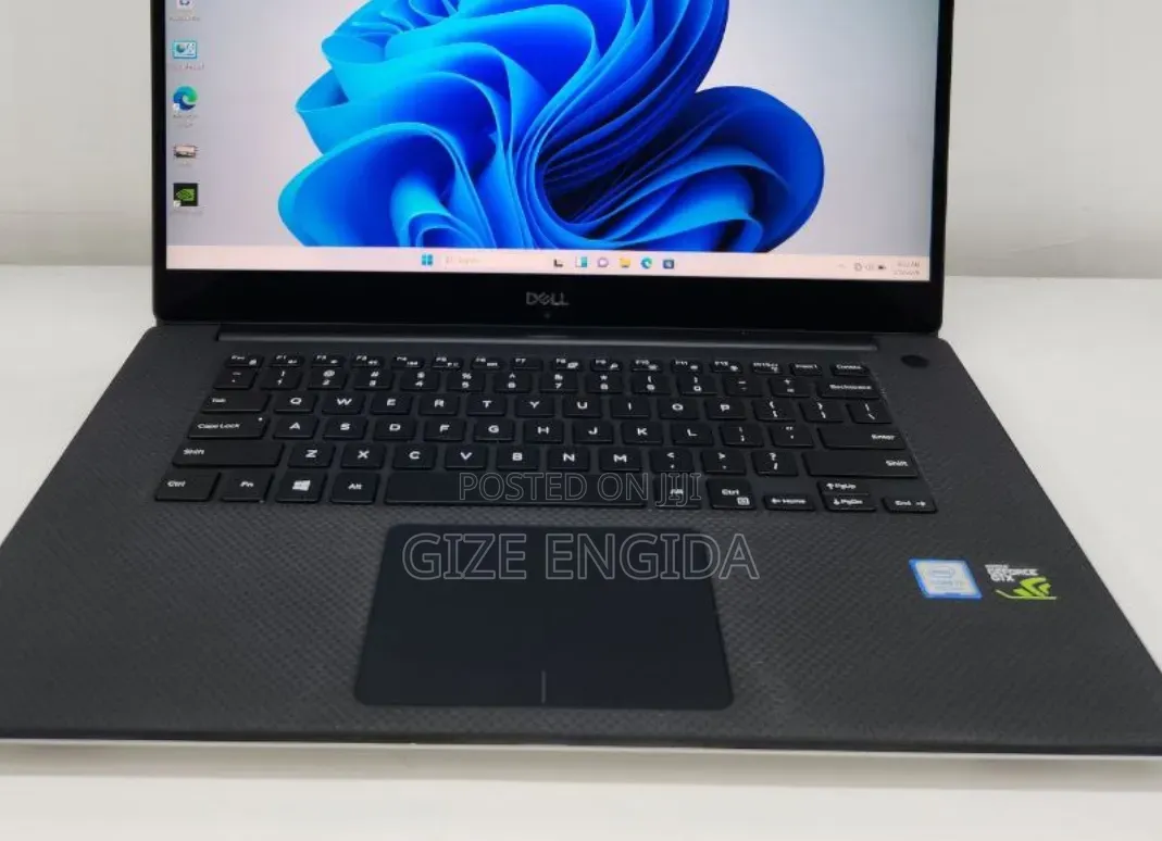 New Laptop Dell XPS 15 16GB Intel Core i7 SSD 512GB