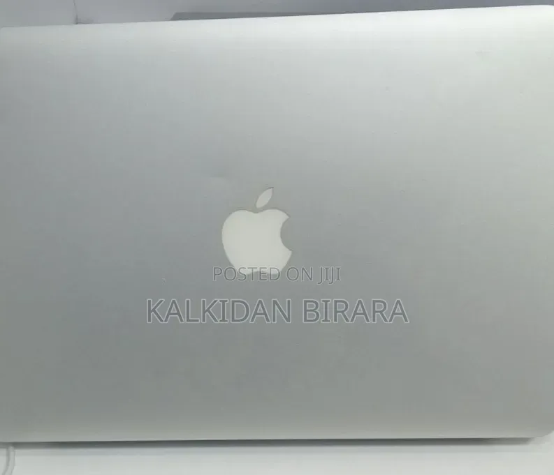 New Laptop Apple MacBook Air 2017 8GB Intel Core i7 SSD 128GB