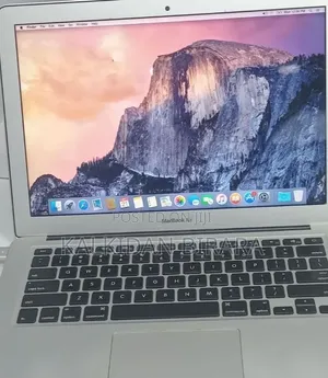New Laptop Apple MacBook Air 2017 8GB Intel Core i7 SSD 128GB