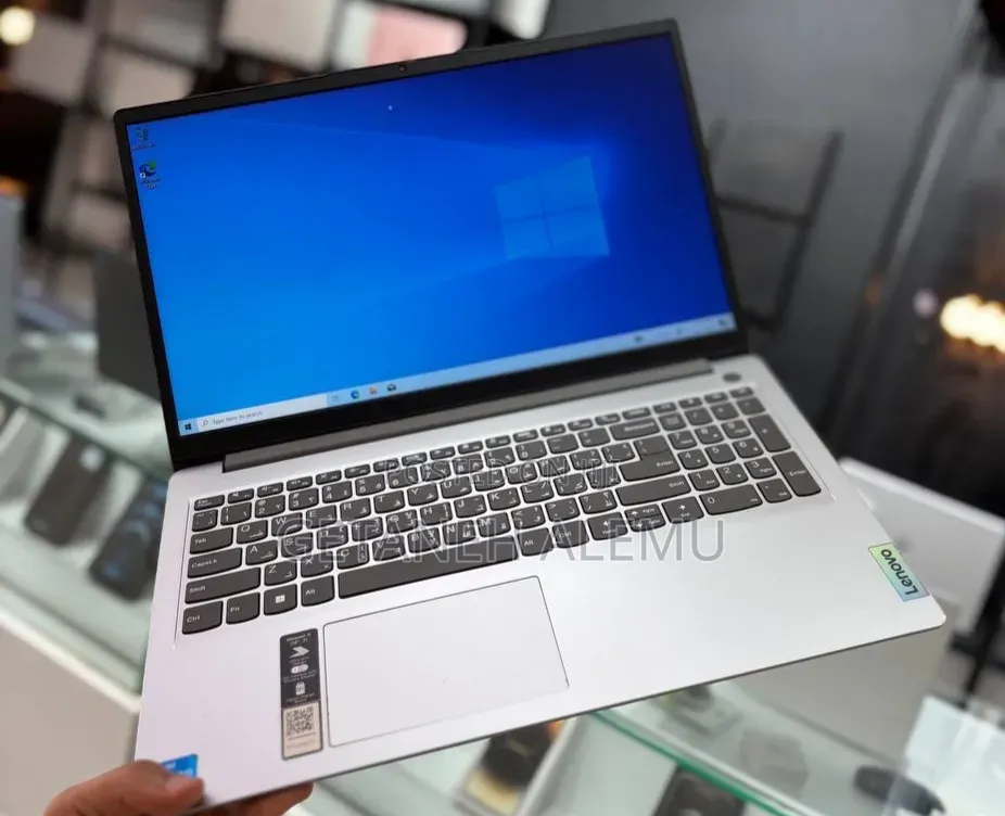 New Laptop Lenovo IdeaPad 1 8GB Intel Core i5 SSD 512GB