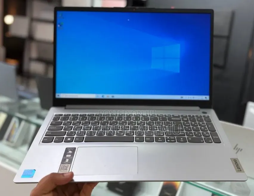 New Laptop Lenovo IdeaPad 1 8GB Intel Core i5 SSD 512GB