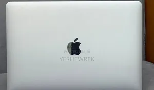 New Laptop Apple MacBook Pro 2019 8GB Intel Core i7 SSD 256GB