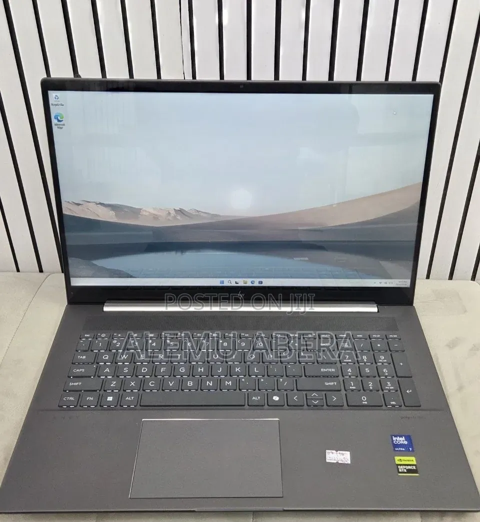 New Laptop HP Envy 17 16GB Intel Core Ultra 7 SSD 512GB