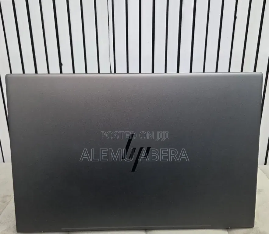 New Laptop HP Envy 17 16GB Intel Core Ultra 7 SSD 512GB