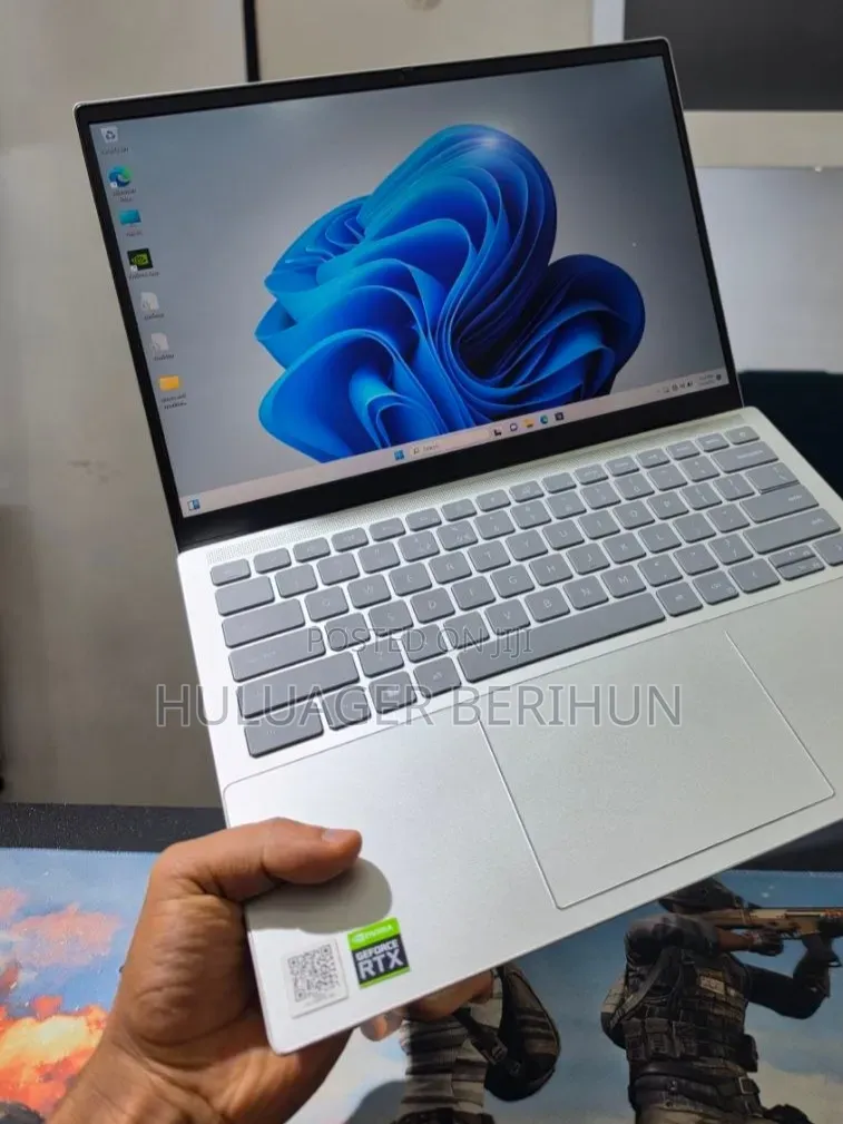 New Laptop Dell Inspiron 15 16GB Intel Core i7 SSD 512GB
