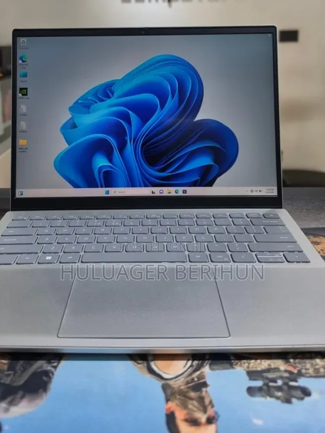New Laptop Dell Inspiron 15 16GB Intel Core i7 SSD 512GB