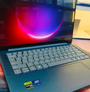 New Laptop Lenovo Yoga 7i 16GB Intel Core Ultra 7 SSD 512GB