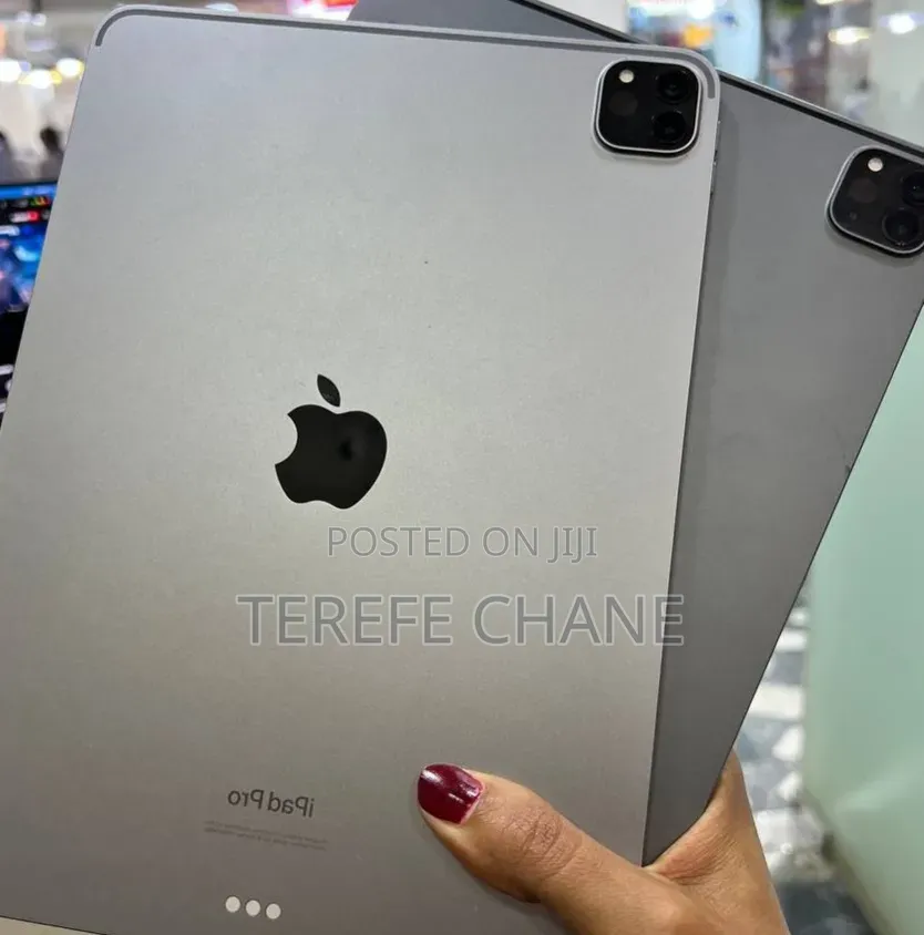 New Apple iPad Pro (2022) 256 GB