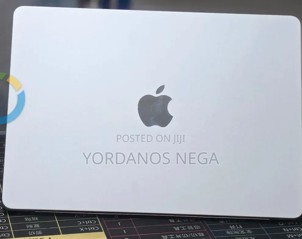 New Laptop Apple MacBook Air 2025 M4 16GB Apple M4 SSD 512GB