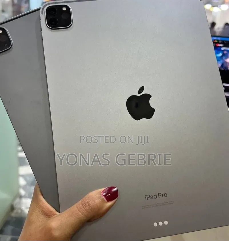 New Apple iPad Pro (2022) 256 GB