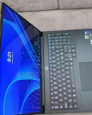 New Laptop Lenovo Legion Pro 7 32GB Intel Core Ultra 9 SSD 2T