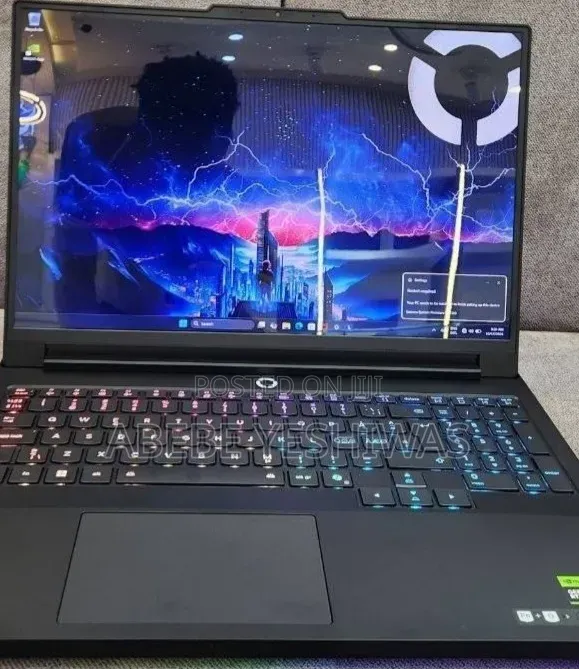 New Laptop Lenovo Legion Pro 7 32GB Intel Core Ultra 9 SSD 2T