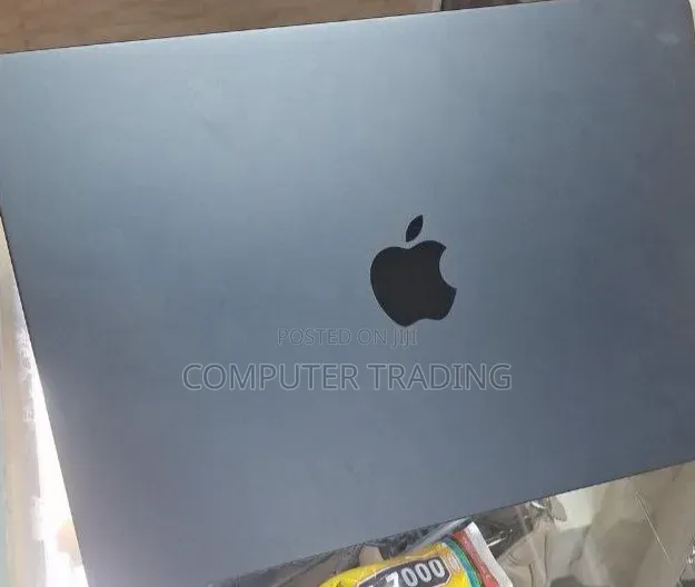 New Laptop Apple MacBook Air 2025 M4 16GB Intel Core i7 SSD 256GB