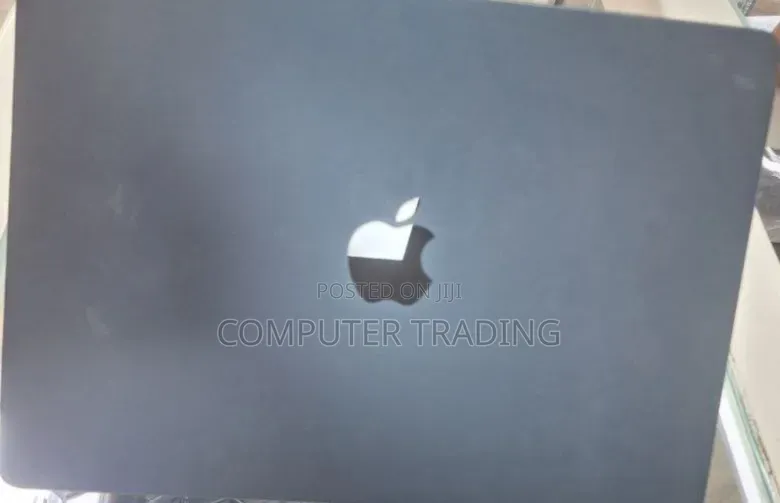 New Laptop Apple MacBook Air 2025 M4 16GB Intel Core i7 SSD 256GB