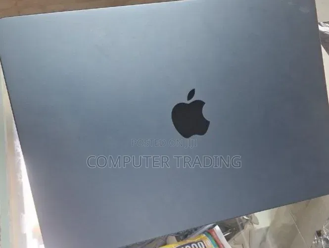 New Laptop Apple MacBook Air 2025 M4 16GB Intel Core i7 SSD 256GB