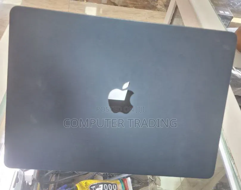 New Laptop Apple MacBook Air 2025 M4 16GB Intel Core i7 SSD 256GB
