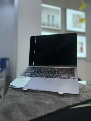 Laptop Apple 8GB eMMC 256GB