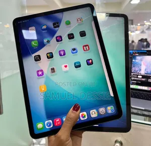 New Apple iPad (2022) 256 GB
