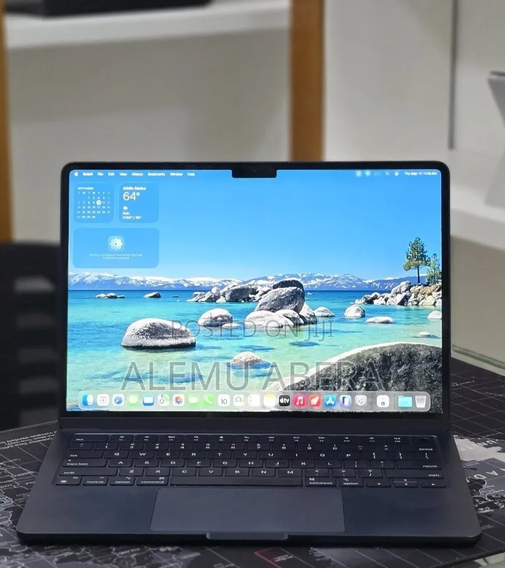 New Laptop Apple MacBook Air 2022 M2 8GB Apple M2 SSD 256GB