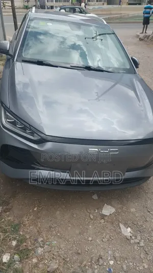 New BYD E2 43 kWh 94 hp FWD 2025 Silver
