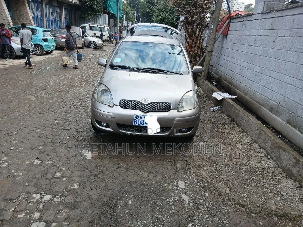 Toyota Vitz 2003