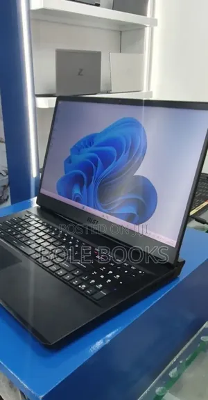 New Laptop MSI Katana GF76 16GB Intel Core i7 SSD 512GB