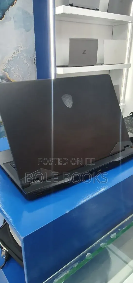 New Laptop MSI Katana GF76 16GB Intel Core i7 SSD 512GB