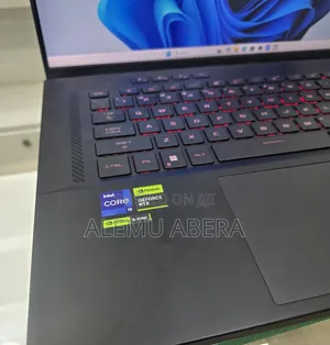 New Laptop Asus ROG Zephyrus G16 16GB Intel Core i9 SSD 1T