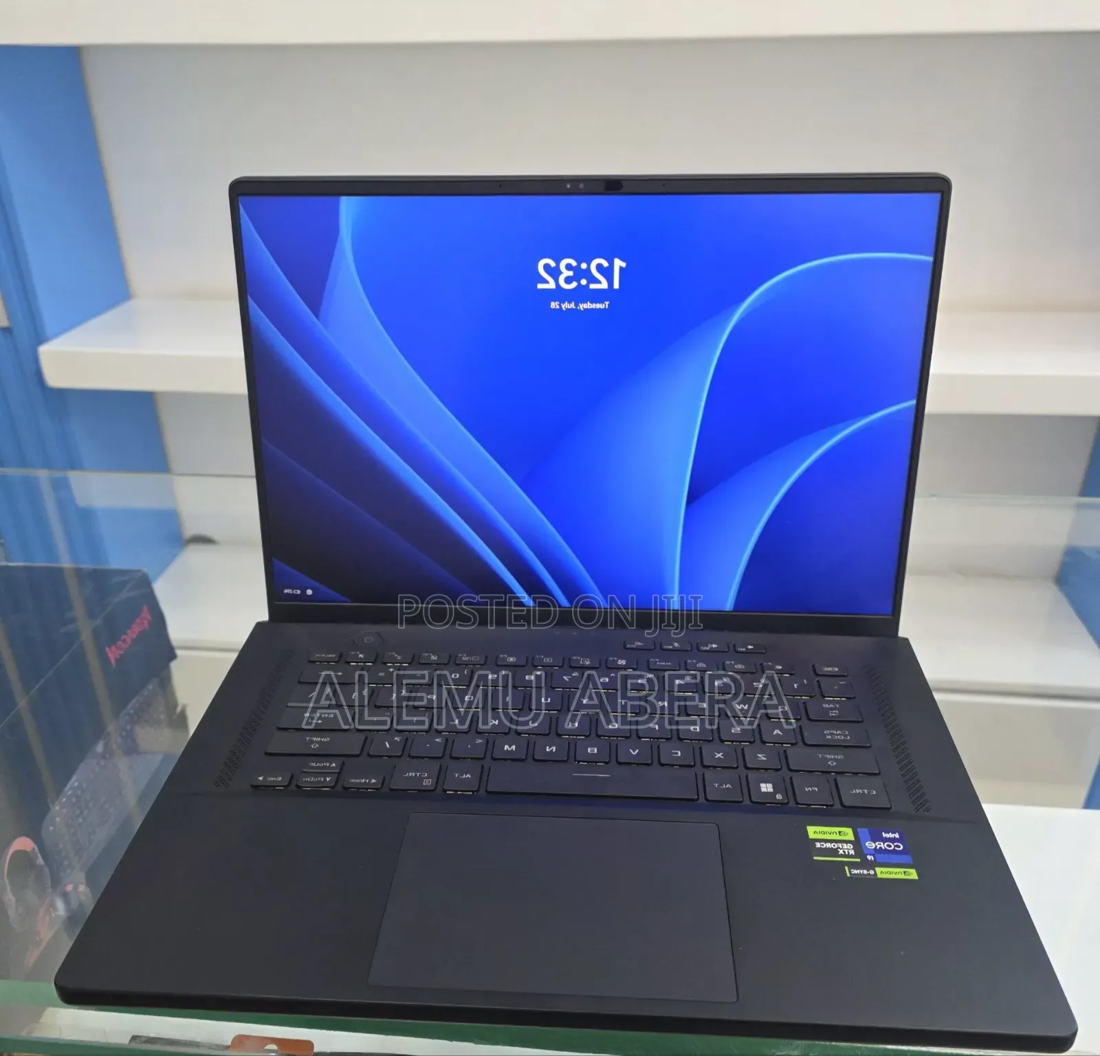 New Laptop Asus ROG Zephyrus G16 16GB Intel Core i9 SSD 1T
