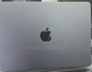 New Laptop Apple MacBook Air 2024 M3 24GB Apple M3 SSD 512GB