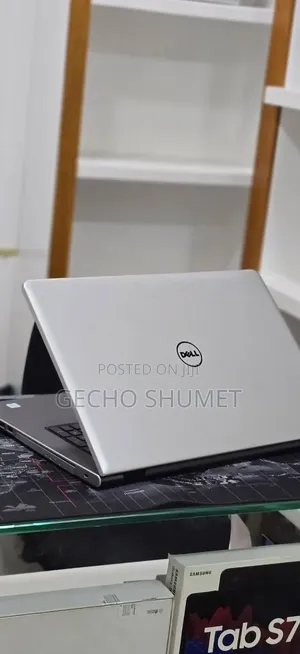 New Laptop Dell Inspiron 17 5759 8GB Intel Core i5 HDD 1T