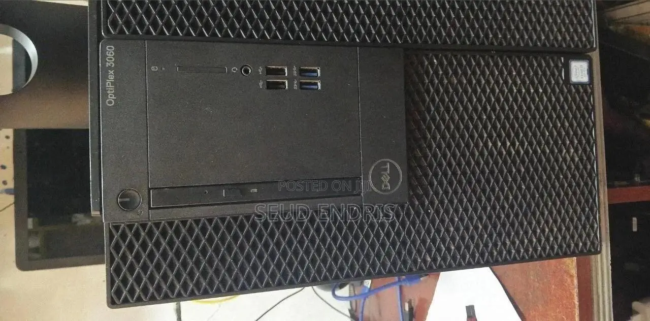 Desktop Computer Dell OptiPlex 3060 4GB Intel Core i5 HDD 500GB
