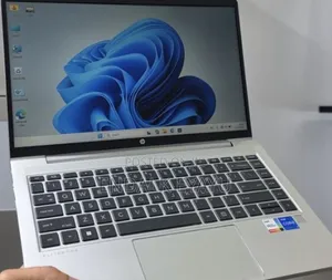 New Laptop HP EliteBook 640 G10 16GB Intel Core i7 SSD 1T