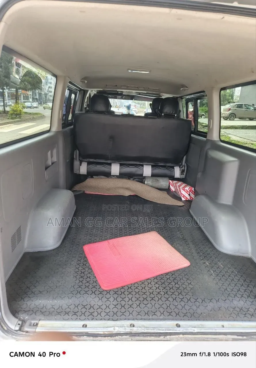 Toyota HiAce 2007 Silver