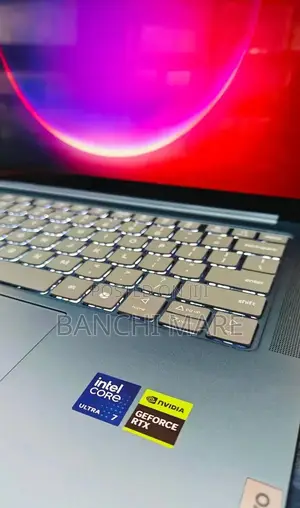 New Laptop Lenovo Yoga 7i 16GB Intel Core Ultra 7 SSD 512GB
