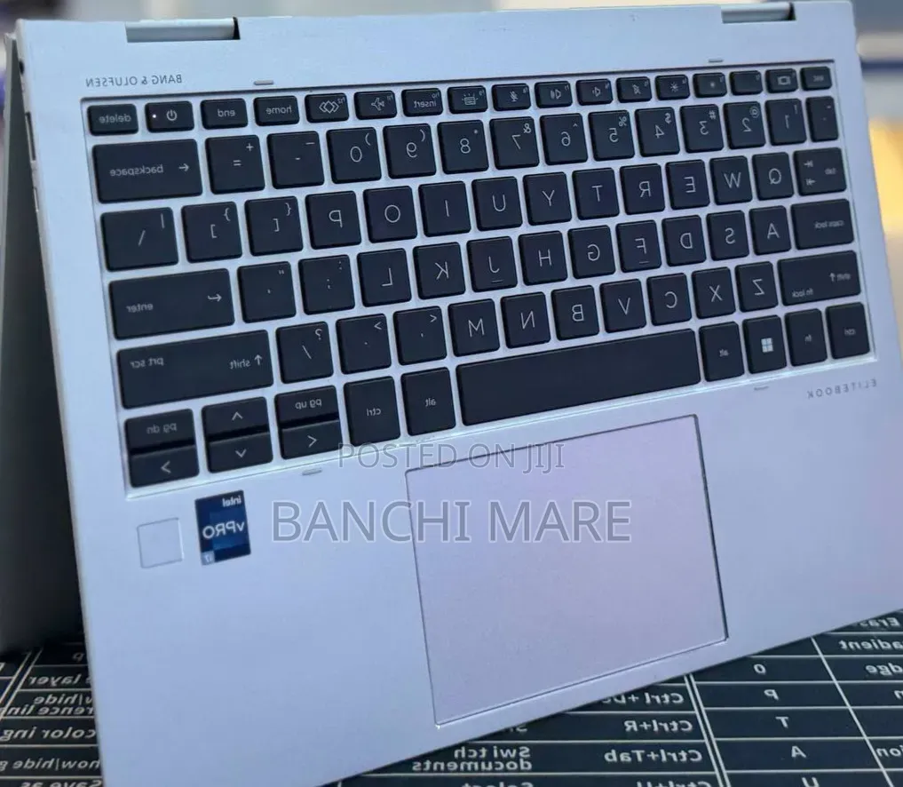 New Laptop HP EliteBook 830 G9 16GB Intel Core i7 SSD 512GB