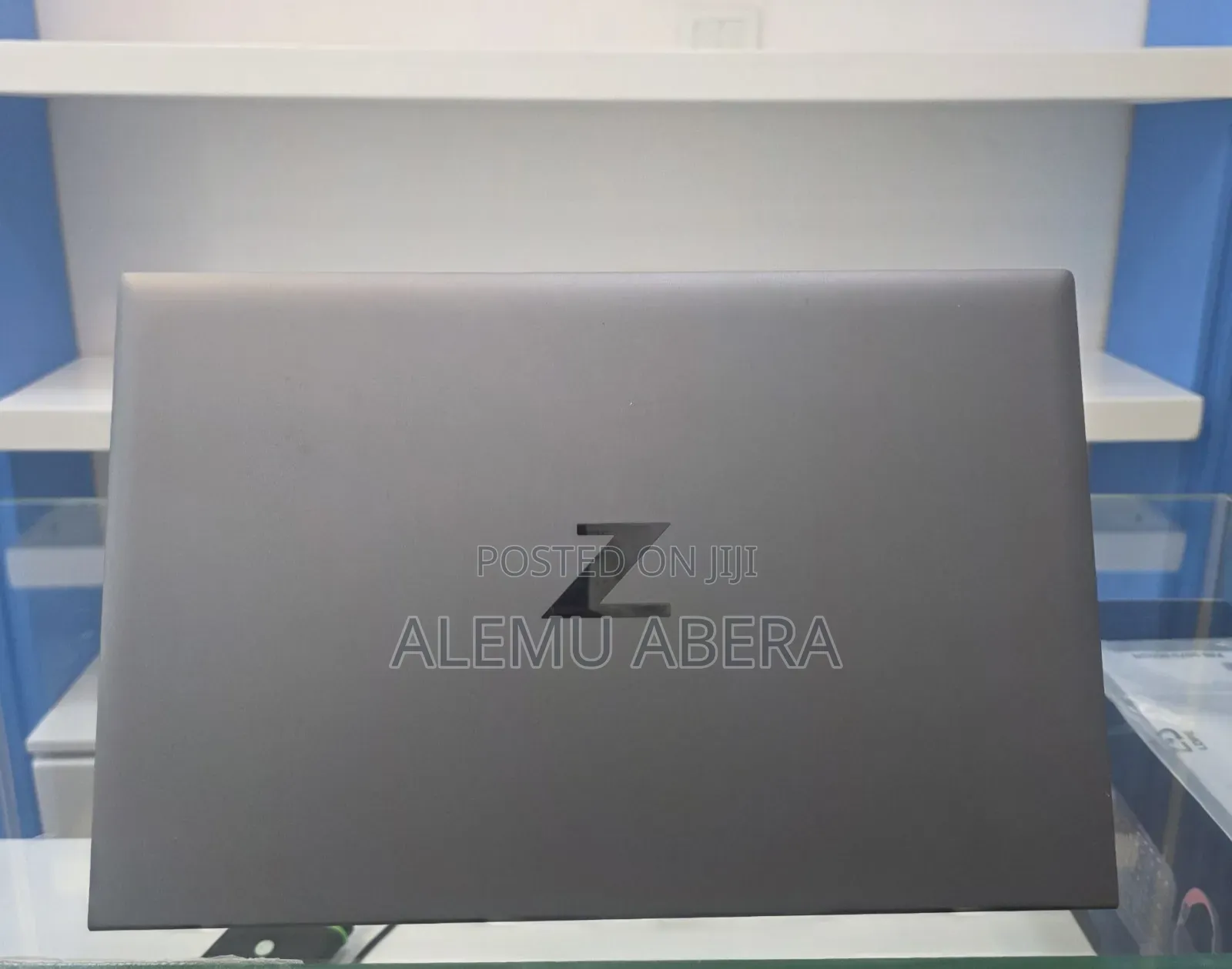 New Laptop HP ZBook Firefly G8 16GB Intel Core i7 SSD 512GB