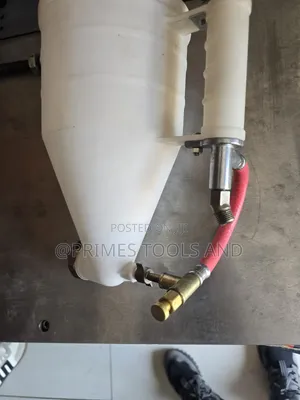 Iron Shark Hand Sprayer 4L | Paint Spray Gun Manual Spray Gun