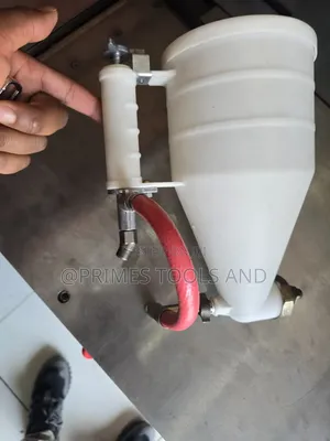 Iron Shark Hand Sprayer 4L | Paint Spray Gun Manual Spray Gun