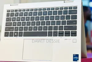 New Laptop HP EliteBook 830 16GB Intel Core i7 SSD 512GB