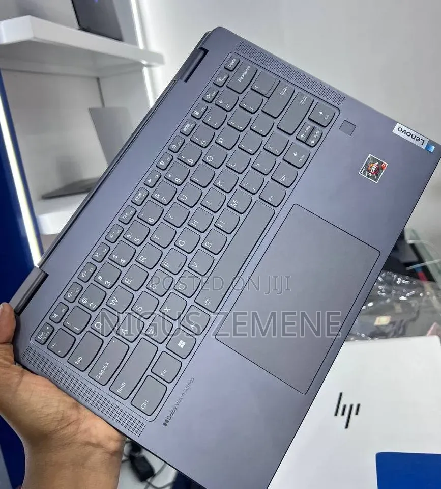 New Laptop Lenovo Yoga 7i 16GB Intel Core i7 SSD 512GB