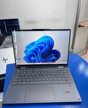 New Laptop Lenovo Yoga 7i 16GB Intel Core i7 SSD 512GB
