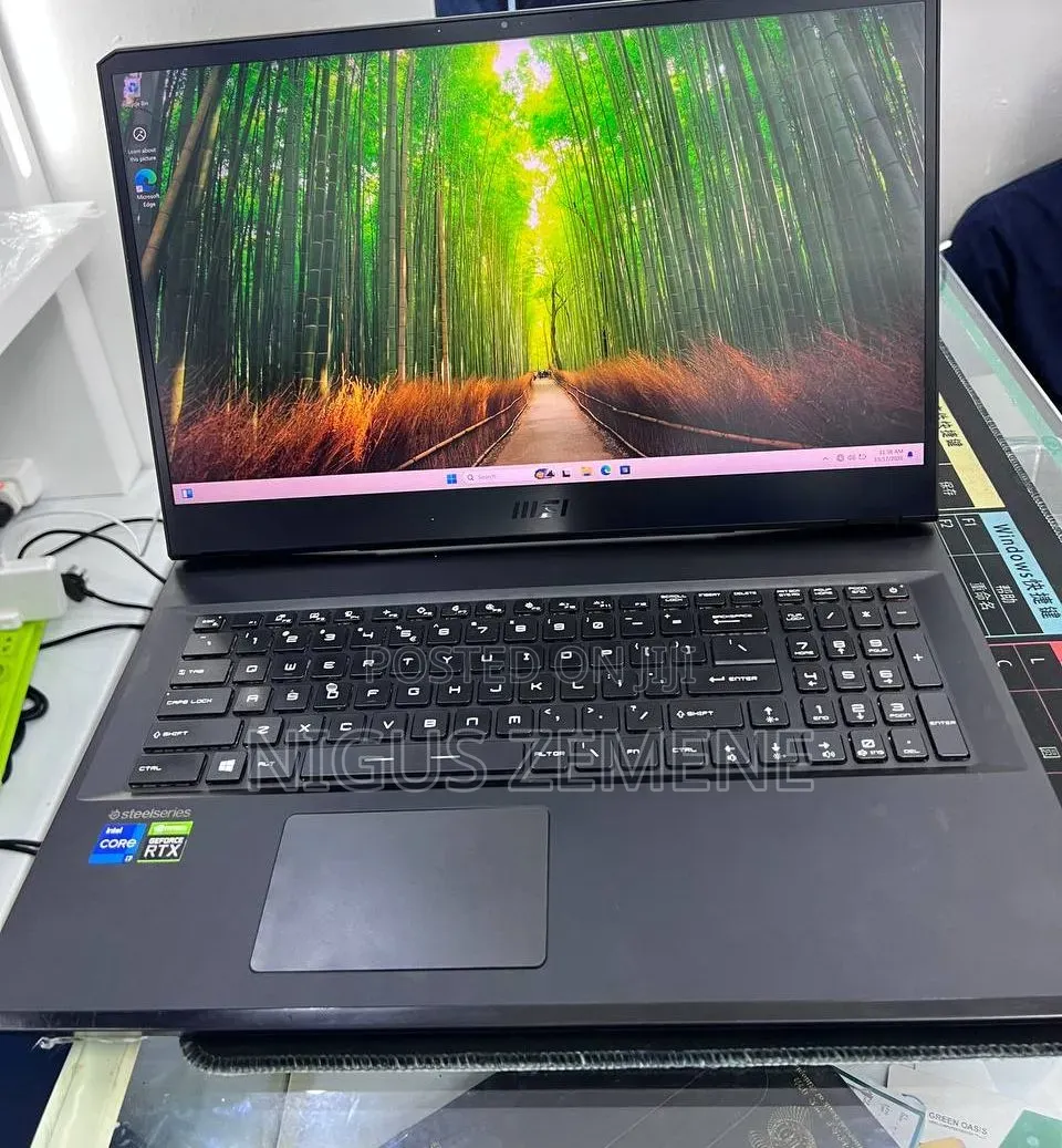 New Laptop MSI GP75 Leopard 16GB Intel Core i7 SSD 512GB