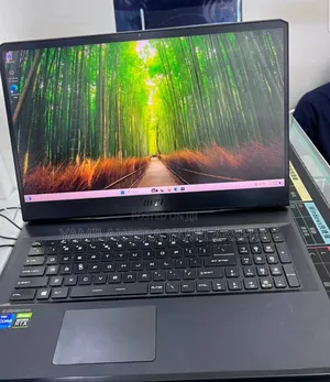 New Laptop MSI GP75 Leopard 16GB Intel Core i7 SSD 512GB