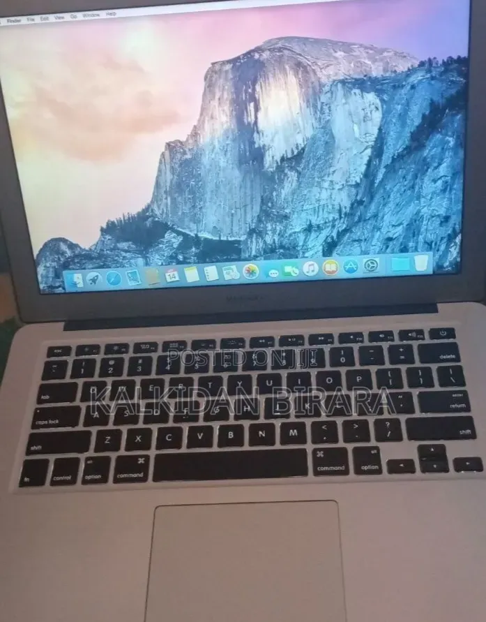 New Laptop Apple MacBook Air 2017 8GB Intel Core i7 SSD 128GB