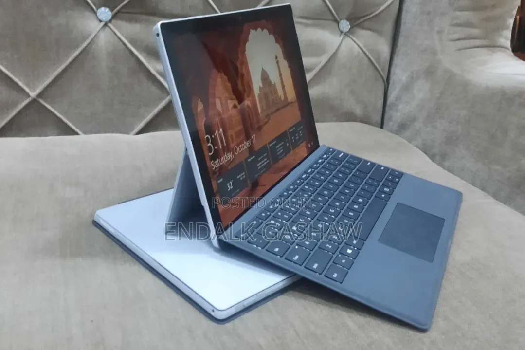 New Laptop Microsoft Surface Pro 6 8GB Intel Core i5 SSD 256GB