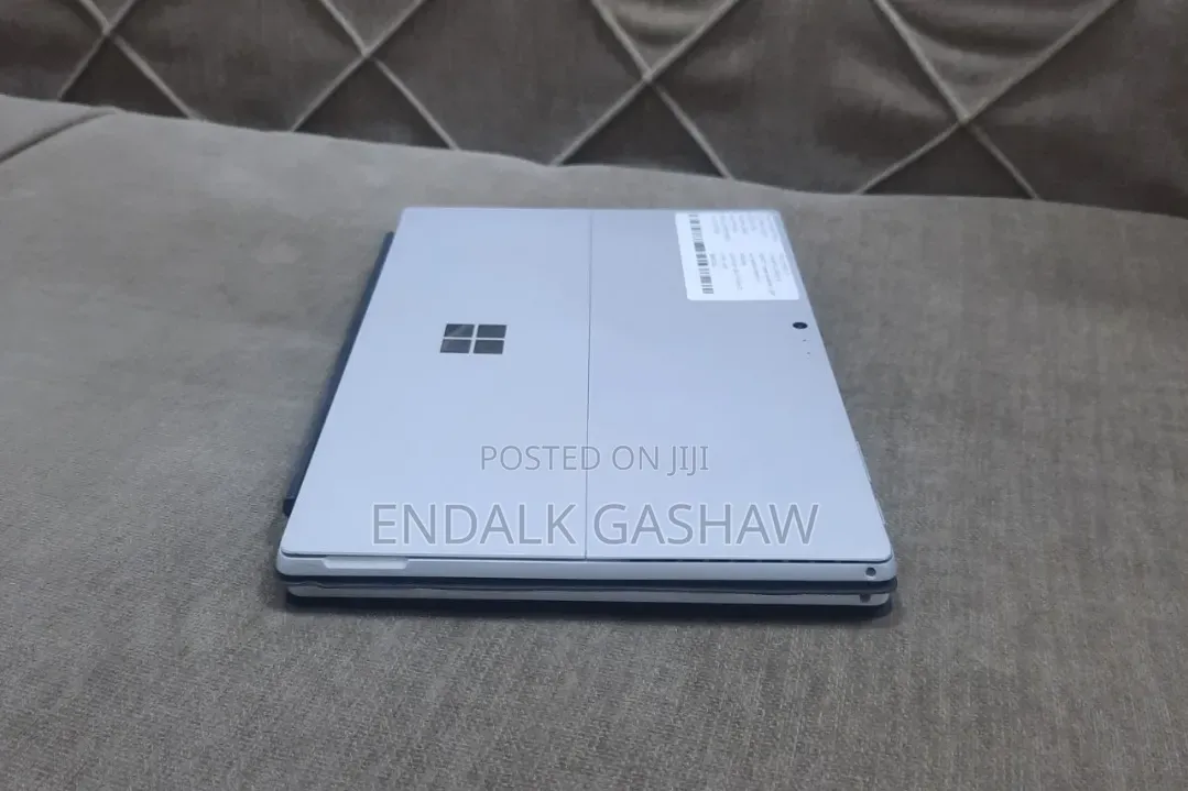 New Laptop Microsoft Surface Pro 6 8GB Intel Core i5 SSD 256GB