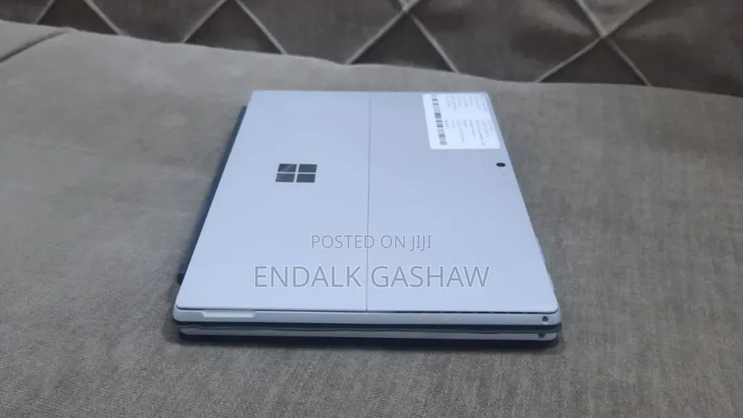 New Laptop Microsoft Surface Pro 6 8GB Intel Core i5 SSD 256GB