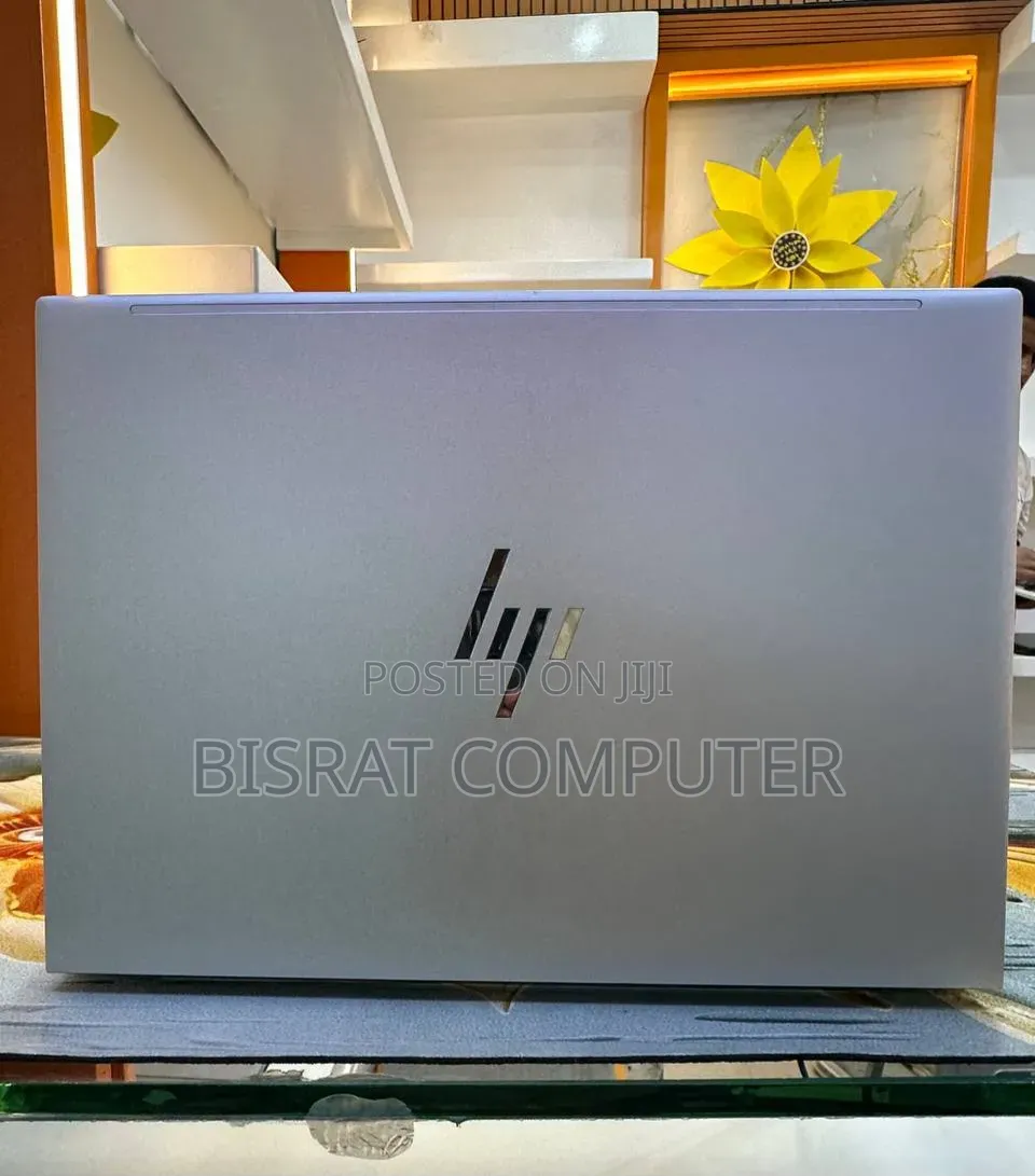 New Laptop HP EliteBook 840 G10 16GB Intel Core i7 SSD 512GB