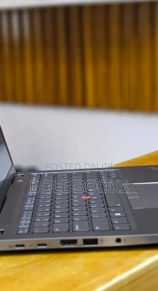 New Laptop Lenovo ThinkPad T14 32GB Intel Core i7 SSD 512GB